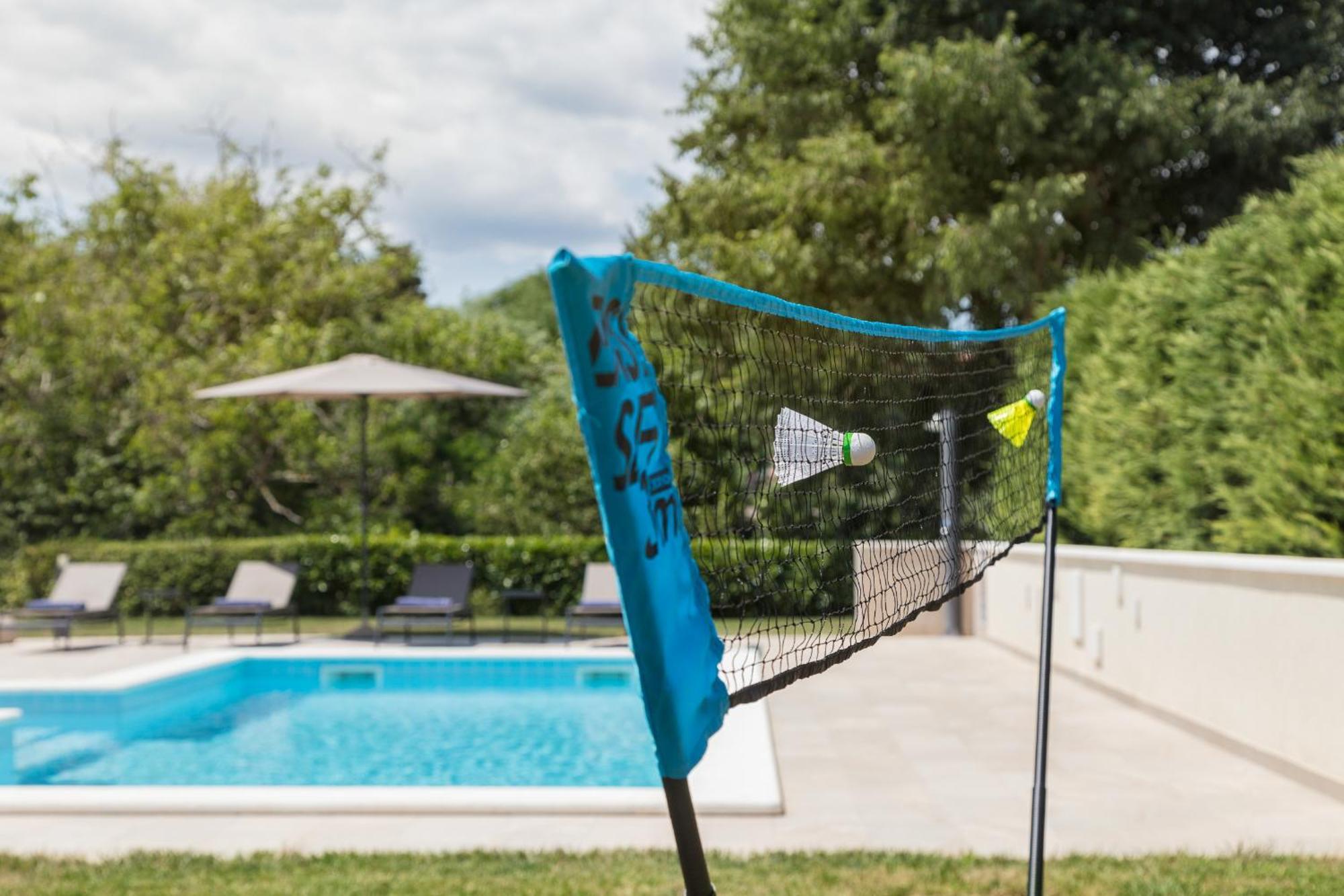 Villa Del Sol With Large Garden Perfect For Families Labin  Eksteriør bilde